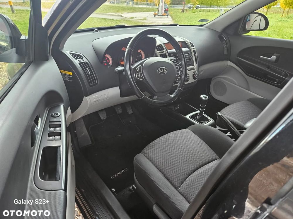 Kia Ceed 1.4 CVVT LX - 12