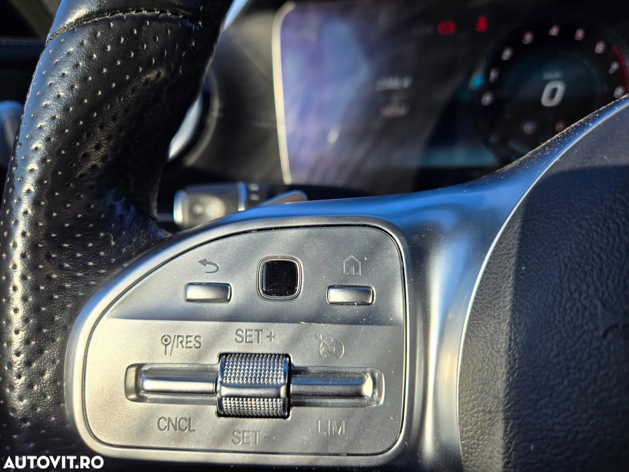 Mercedes-Benz E 350 Coupe 9G-TRONIC AMG Line - 12