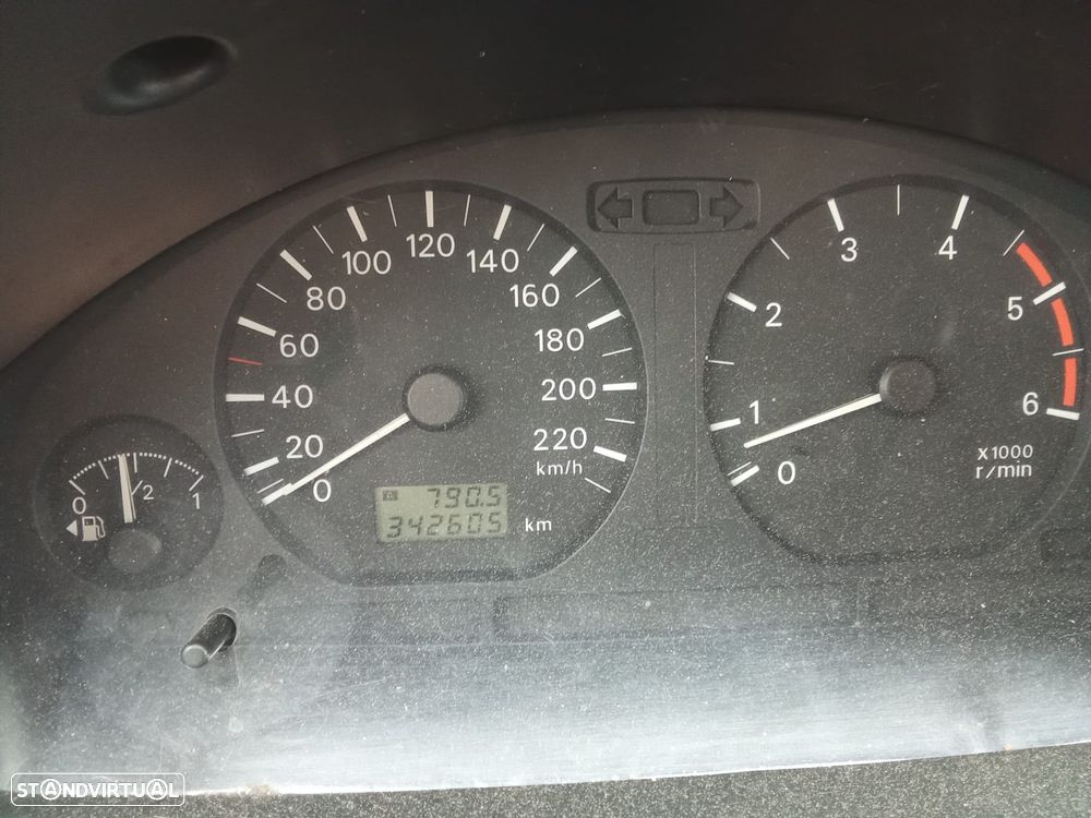 Mitsubishi Space Wagon - 3