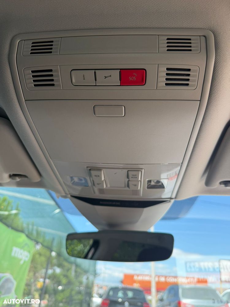 Volkswagen Passat 2.0 TDI SCR DSG Comfortline - 12