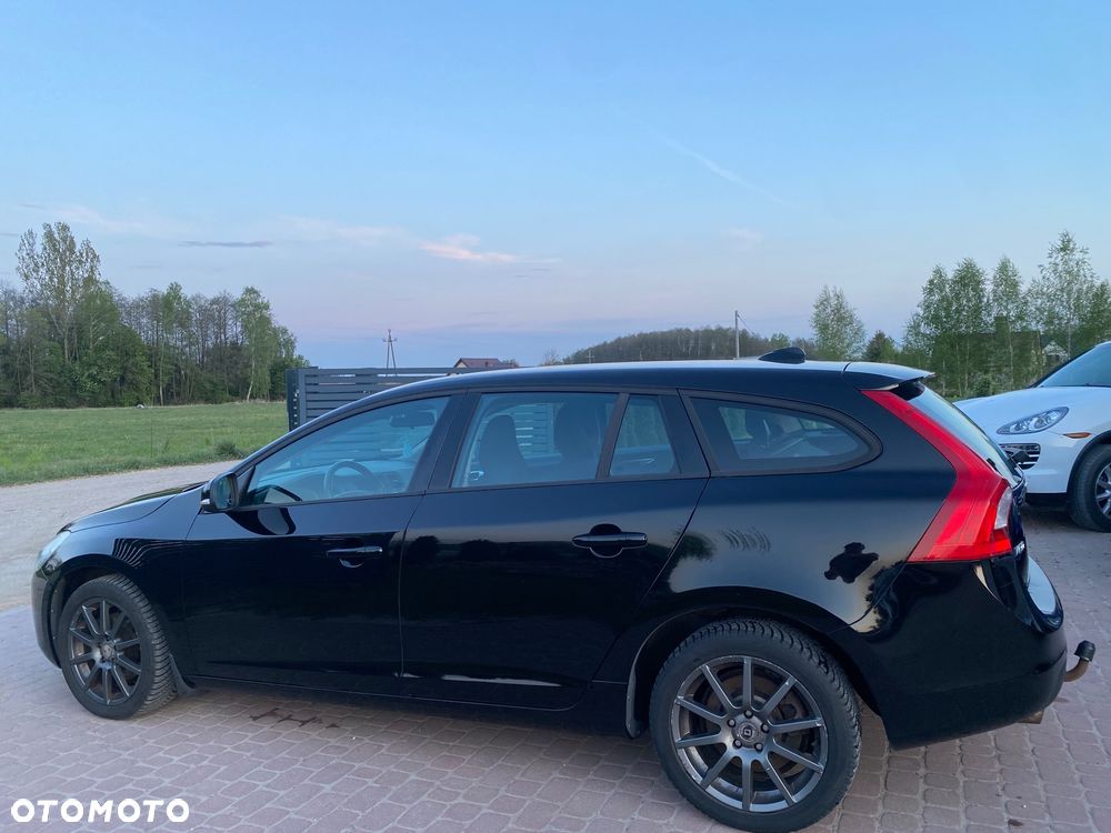 Volvo V60 D2 Edition - 27