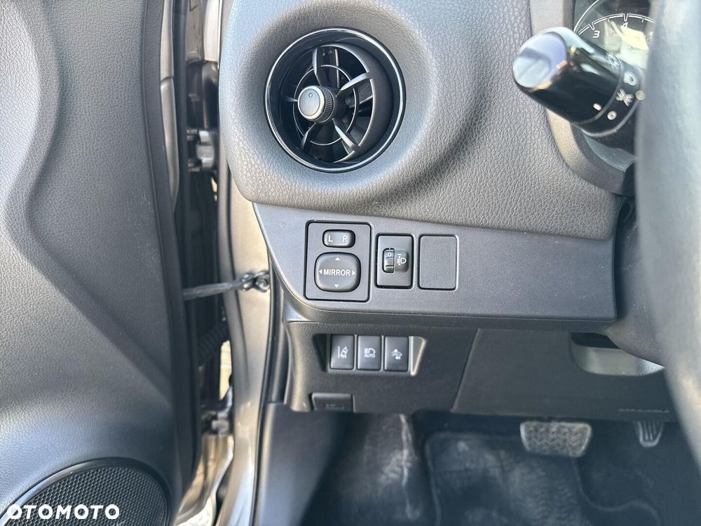 Toyota Yaris 1.5 Premium CVT - 21