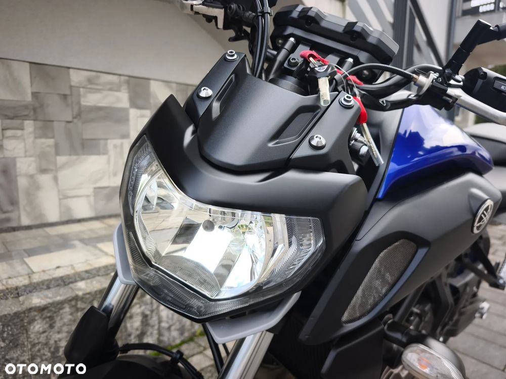 Yamaha MT - 32