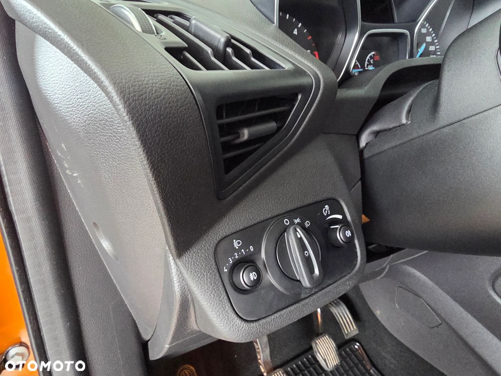 Ford Kuga - 11