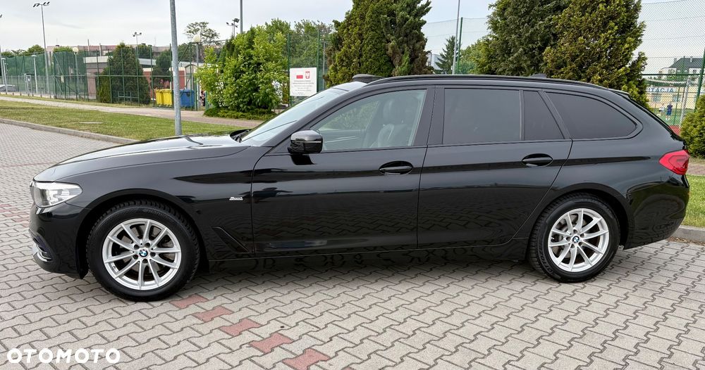 BMW Seria 5 520d xDrive Luxury Line sport - 24