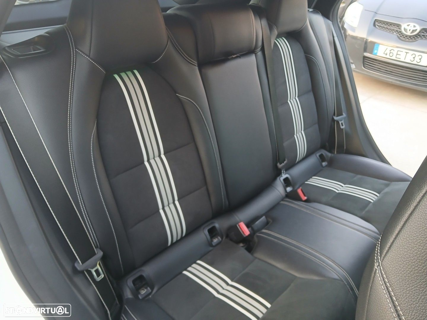 Mercedes-Benz CLA 200 d Shooting Brake - 13
