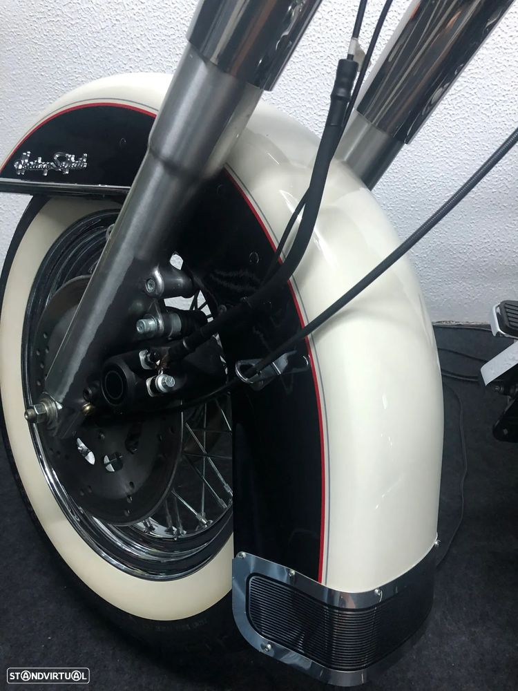 Harley-Davidson FLST FLSTN HERITAGE SOFTAIL NOSTALGIA - 14