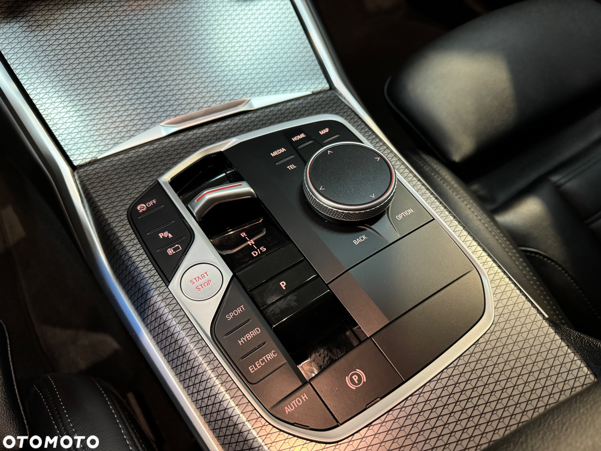 BMW Seria 3 330e Touring M Sport - 9