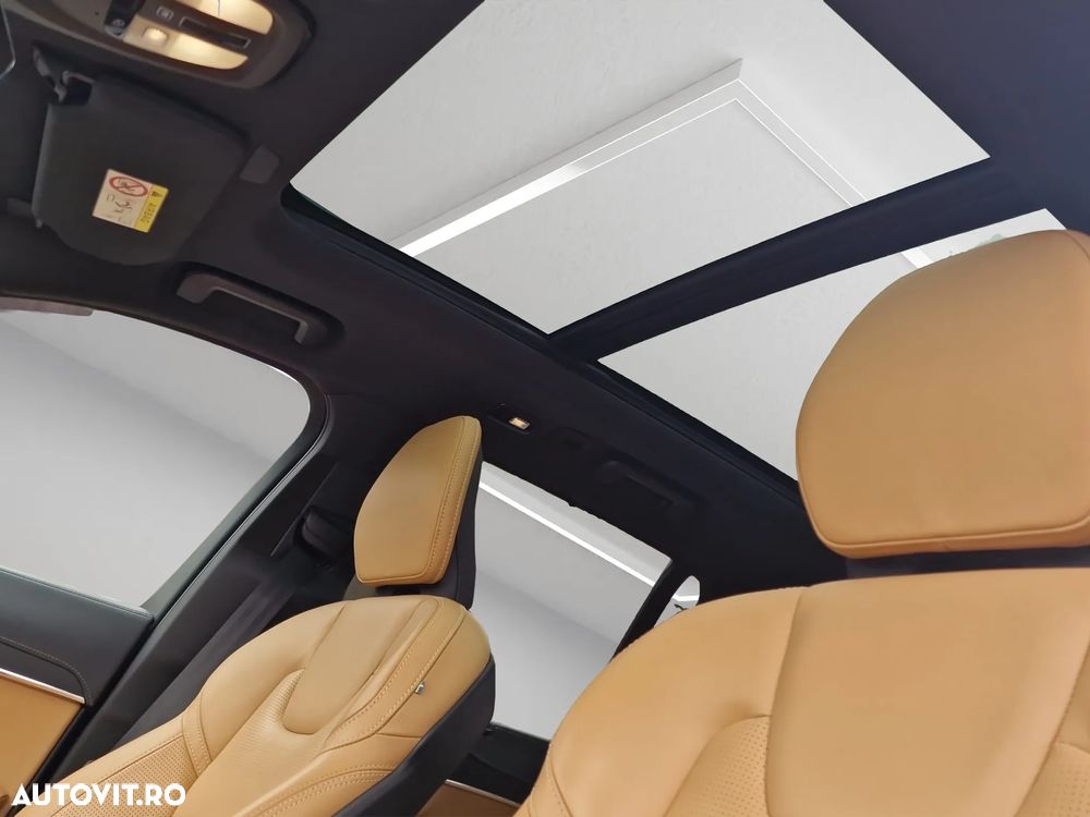 Volvo XC 90 - 21