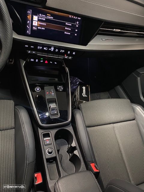 Audi A3 Sportback 1.4 TFSI e-tron S line Sport Pack - 9