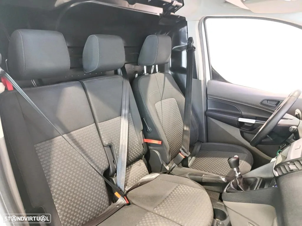 Ford TRANSIT CONNECT 3 LUG. - 9