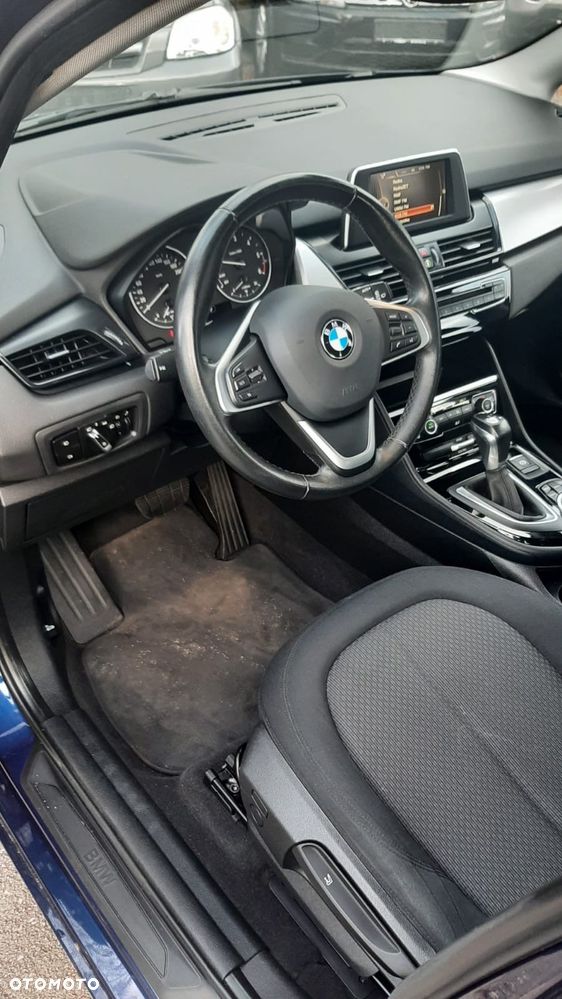 BMW Seria 2 218d - 13
