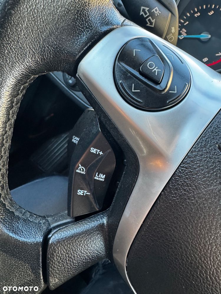 Ford Kuga 1.5 EcoBoost 2x4 SYNC - 16