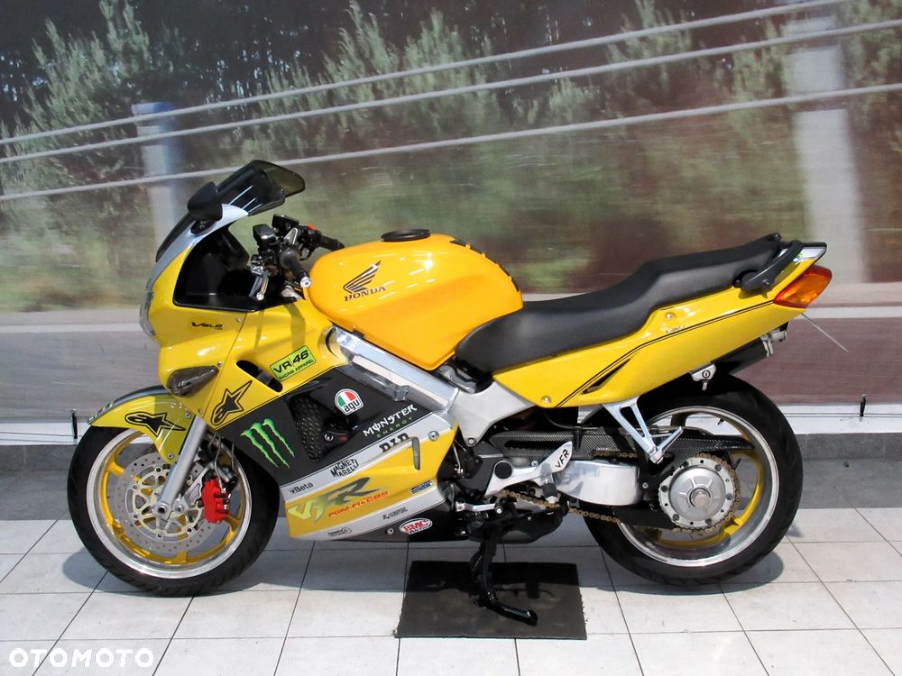 Honda VFR - 5
