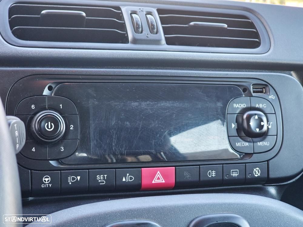 Fiat Panda 0.9 8V TwinAir City Life 4x4 S&S - 17