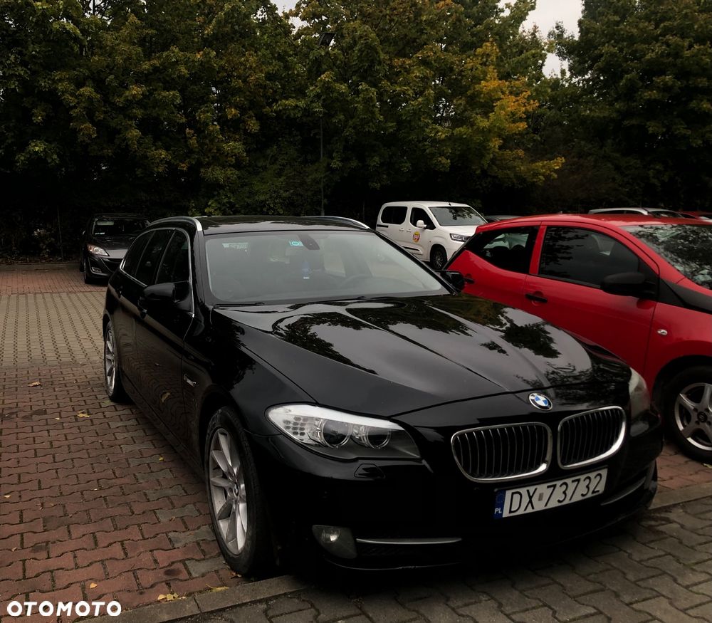 BMW Seria 5 525d Touring - 1