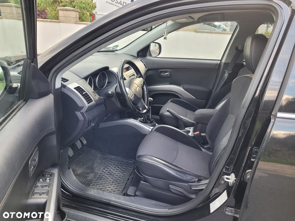 Mitsubishi Outlander 2.0 Invite 2WD - 7