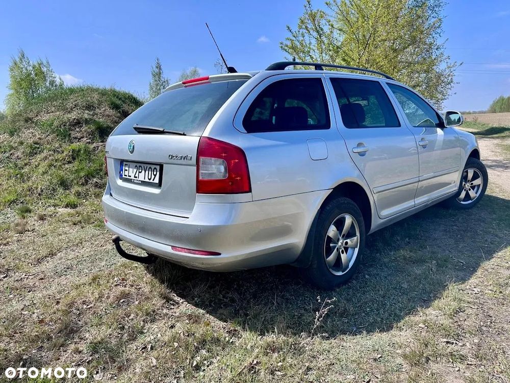 Skoda Octavia 1.6 TDI DPF 4x4 Ambition - 3