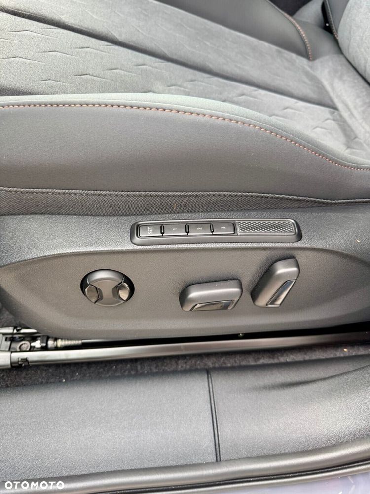 Cupra Terramar 1.5 eTSI mHEV DSG - 23