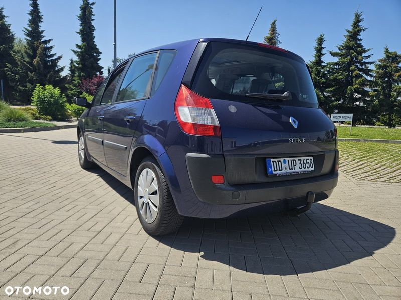 Renault Scenic 1.6 16V Confort Privilege - 13