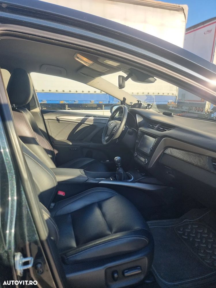 Toyota Avensis Touring Sports 2.0 D-4D Executive - 7