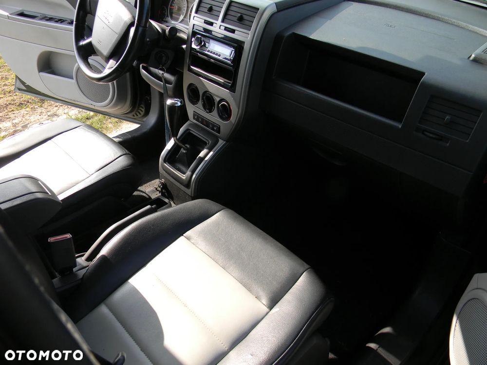 Jeep Compass 2.4I 4x4 Sport - 16