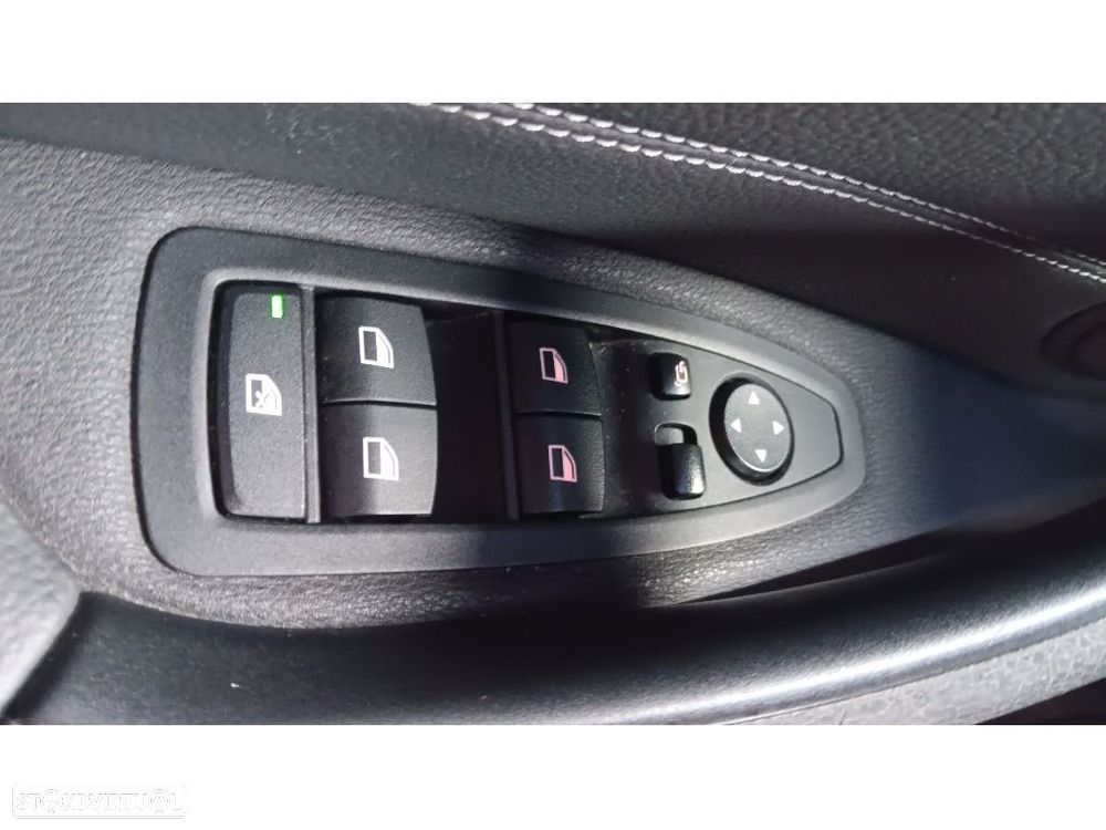 BMW X1 16 d sDrive Line xLine - 6