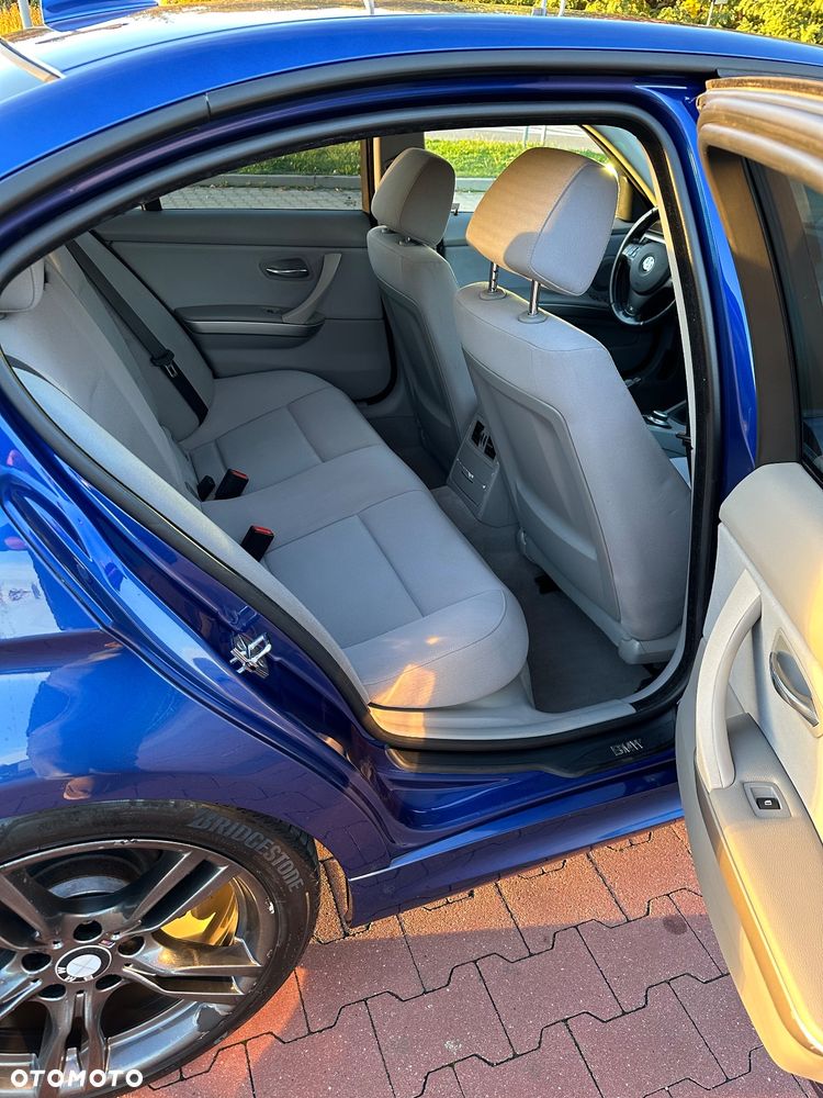 BMW Seria 3 320d - 29