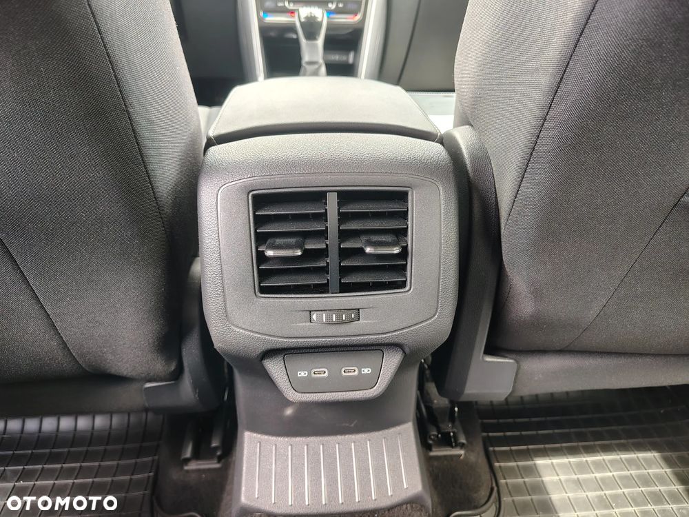 Volkswagen T-Roc 1.5 TSI Style - 23