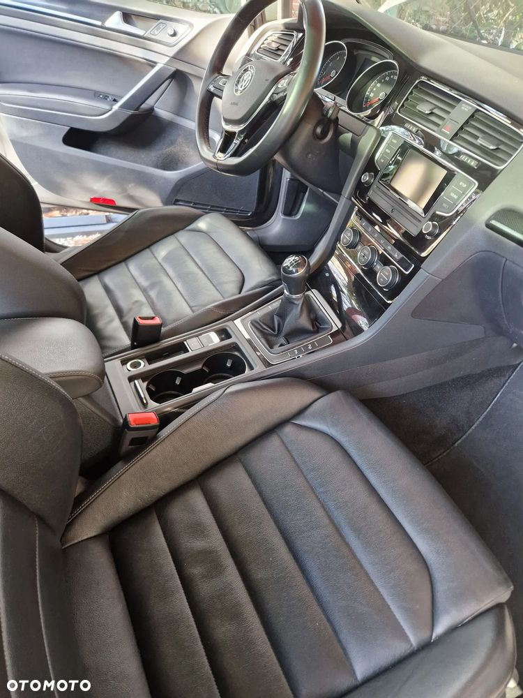 Volkswagen Golf - 17