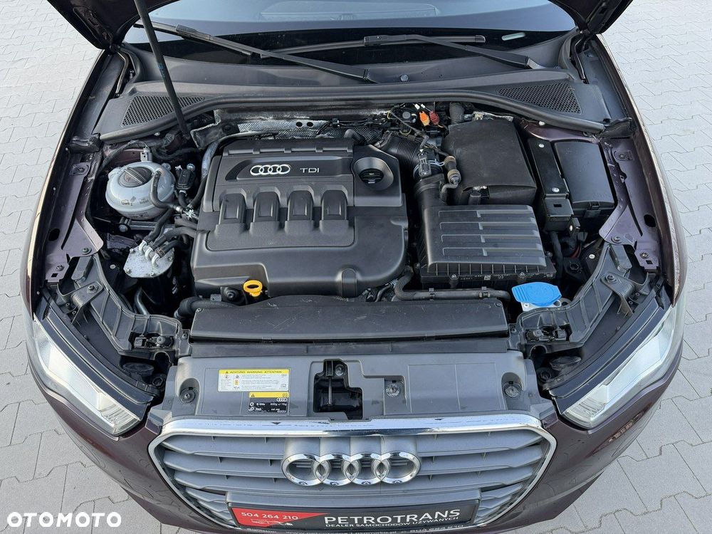 Audi A3 Sportback 1.6 TDI DPF Attraction - 4