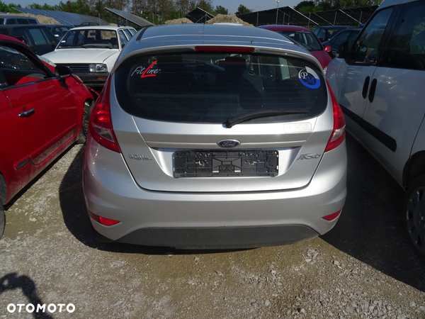 Ford Fiesta 2012 lakier(69) na części klapa drzwi zderzak błotnik