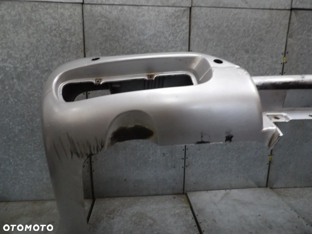 NISSAN TERRANO II FORD MAVERICK I  ZDERZAK TYŁ 5D - 6