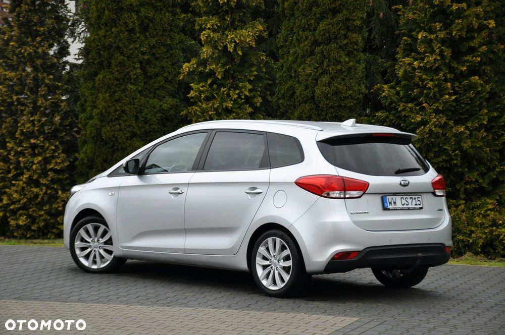 Kia Carens - 13