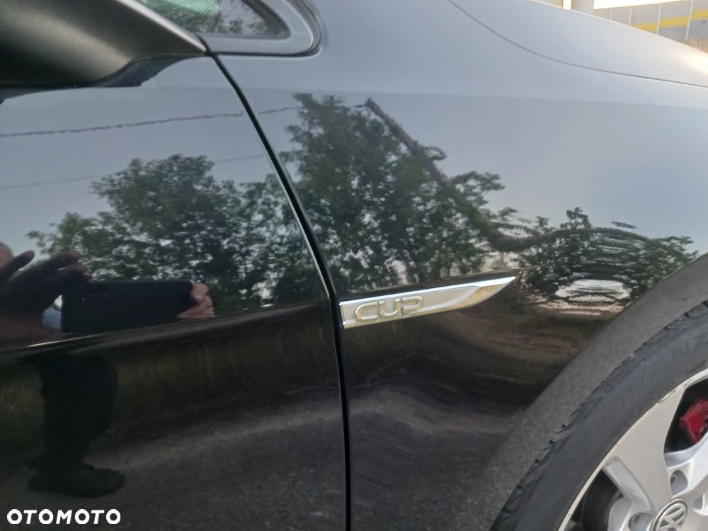Volkswagen Golf 2.0 BlueTDI Cup - 17