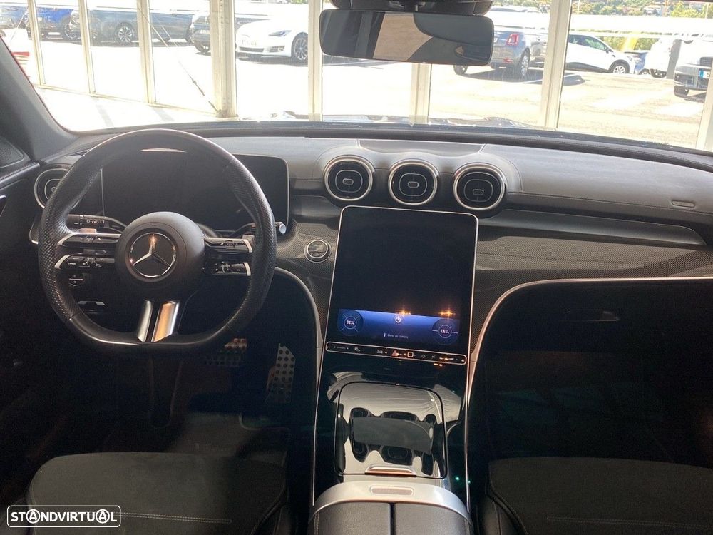 Mercedes-Benz C 300 — fotografia 14
