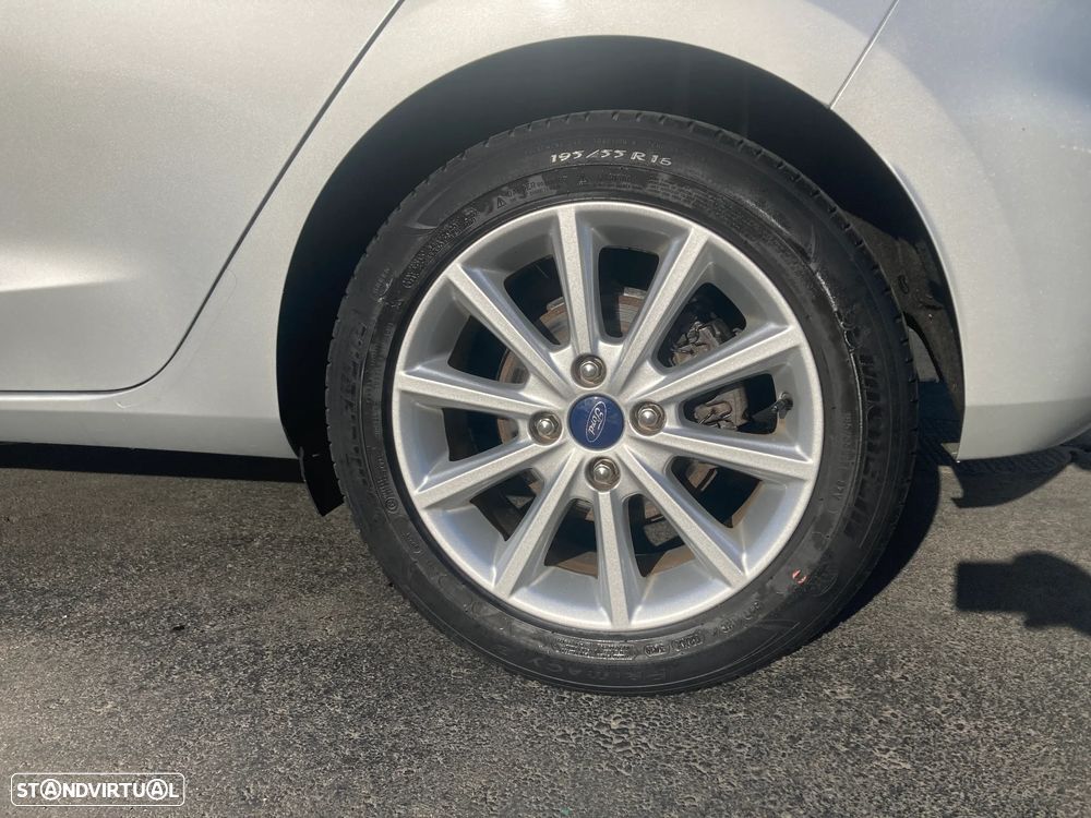 Ford Fiesta 1.0 EcoBoost S&S TITANIUM - 9