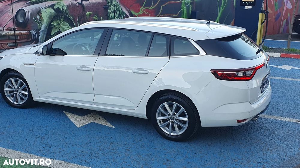 Renault Megane BLUE dCi 115 Techno - 13