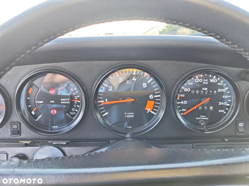 Porsche 911 - 18