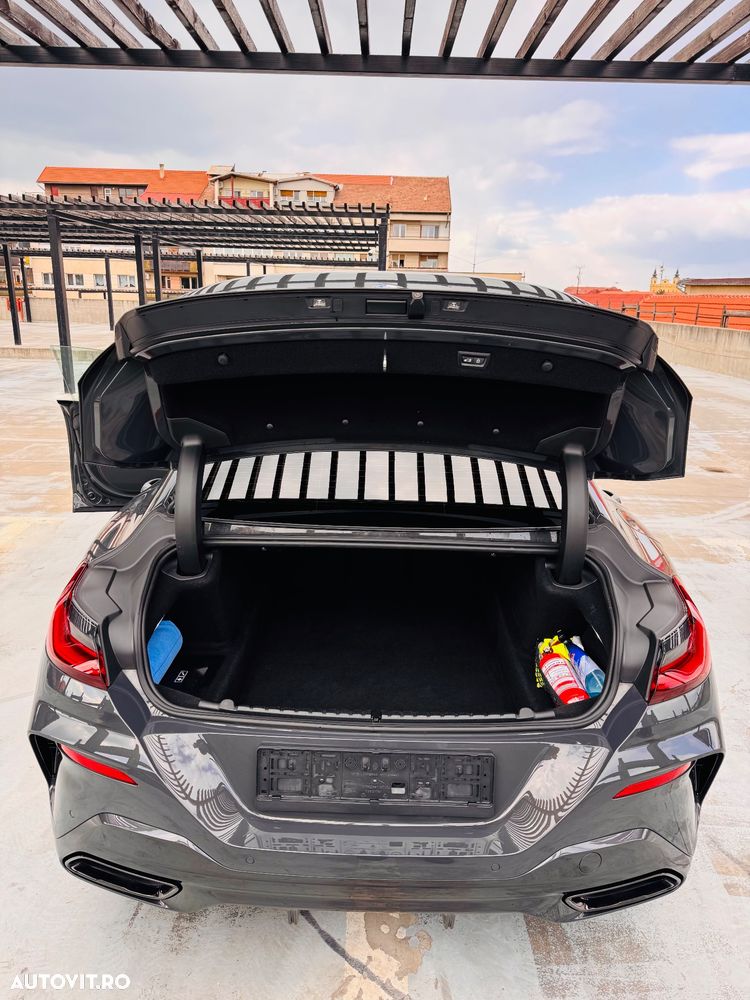 BMW Seria 8 - 14