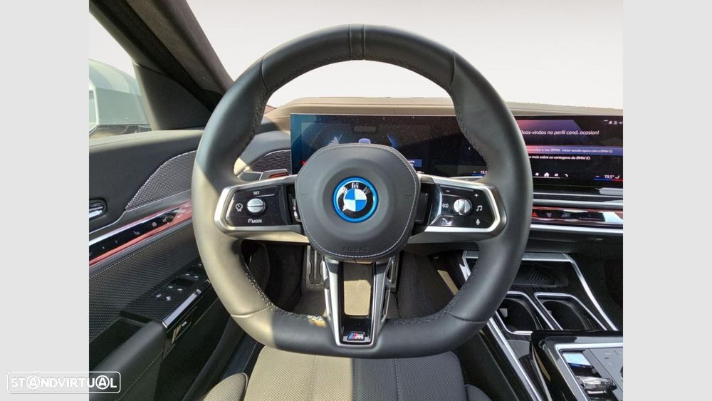 BMW i7 xDrive60 Pack Desportivo M - 11
