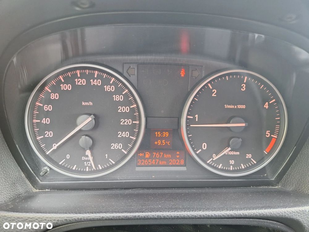 BMW Seria 3 318d - 16