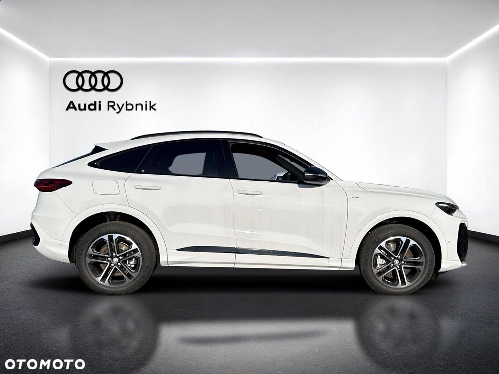 Audi Q5 Sportback - 9