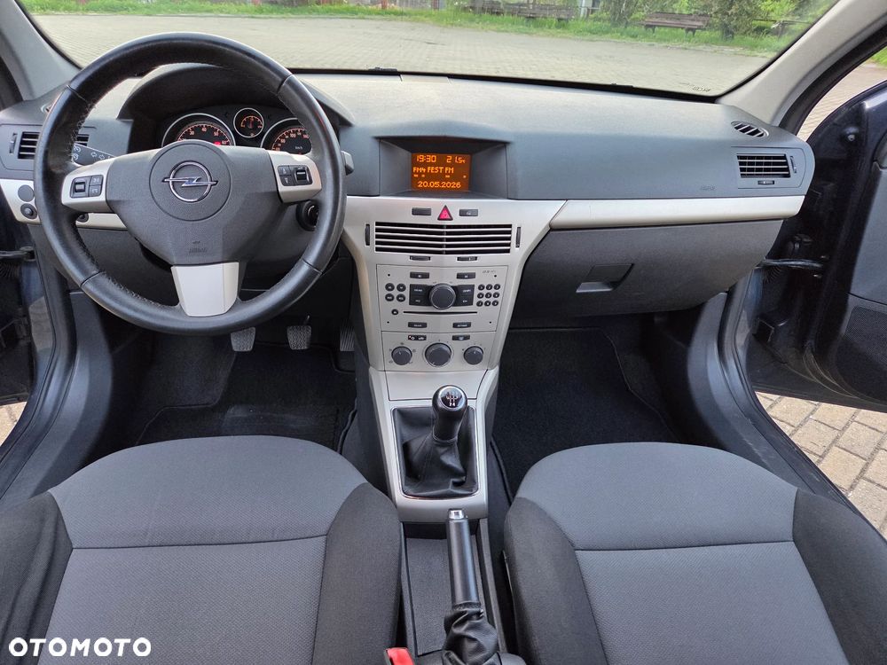 Opel Astra 1.6 Selection - 18