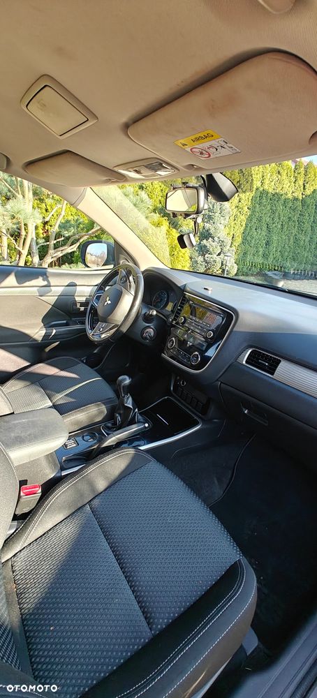 Mitsubishi Outlander - 5