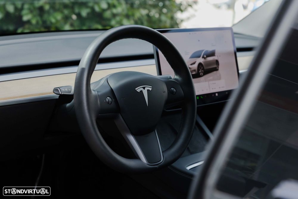 Tesla Model Y Long Range Tração Integral - 17