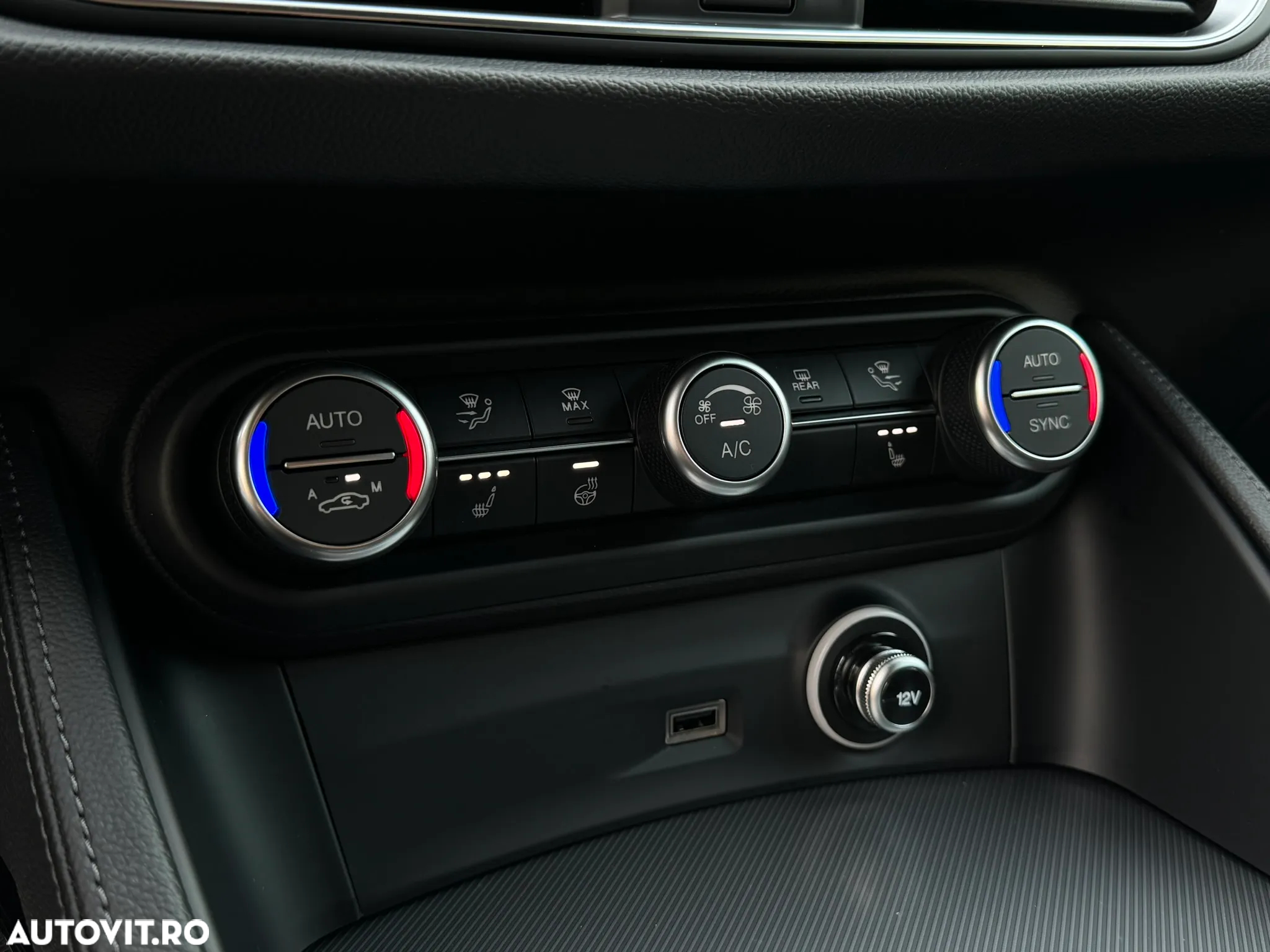 Alfa Romeo Stelvio 2.0 Turbo AWD AT8 Veloce - 26