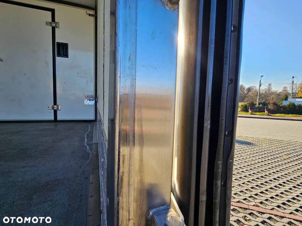 Iveco Daily 70-170, Chłodnia/ Mroźnia, Dwie komory, dwa parowniki wejście 400 V, Salon Polska - 14