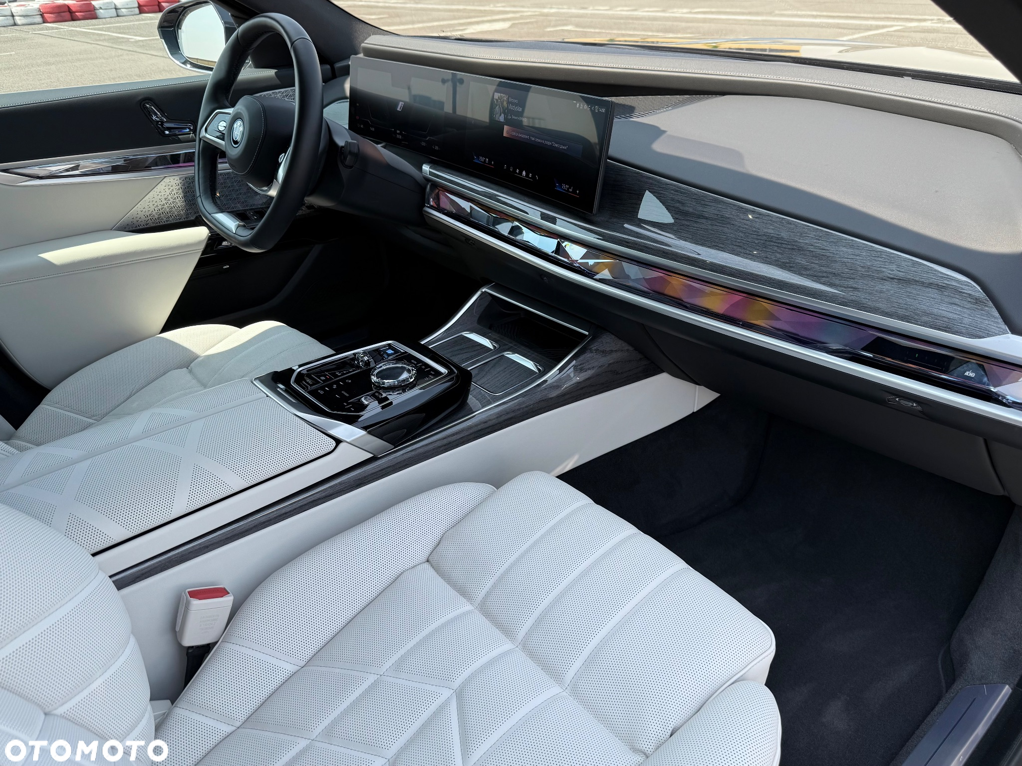 BMW i7 xDrive60 - 19