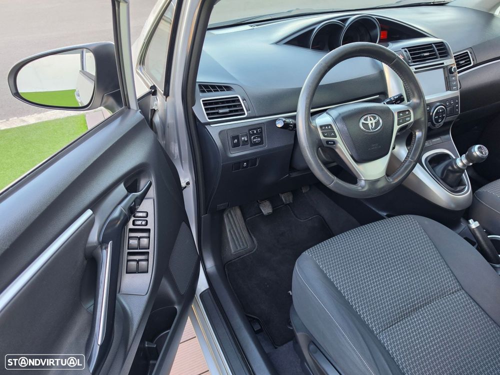 Toyota Verso 1.6 D-4D Comfort - 22